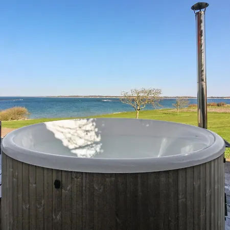 Thorge - 75m To The Fjord By Interhome *