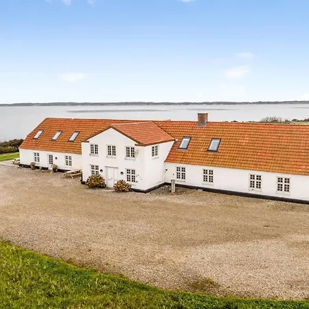 Сasa de vacaciones Thorge - 75m To The Fjord By Interhome *